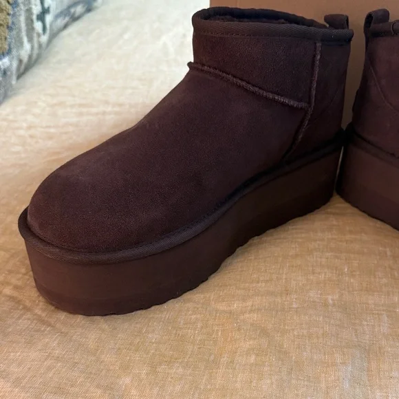 UGG Ultra Mini Platform - Picture 6 of 17